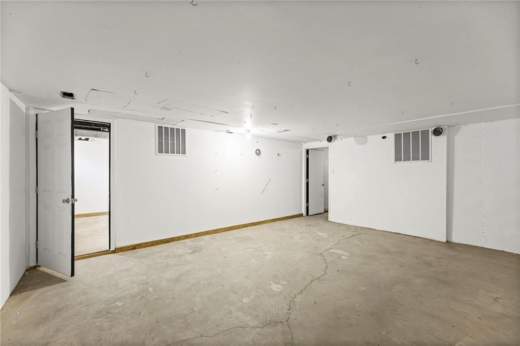 3210 S Crysler Avenue — photo 31