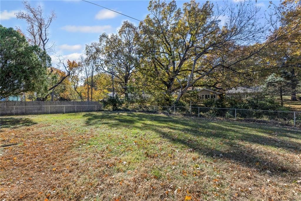 3210 S Crysler Avenue — photo 34