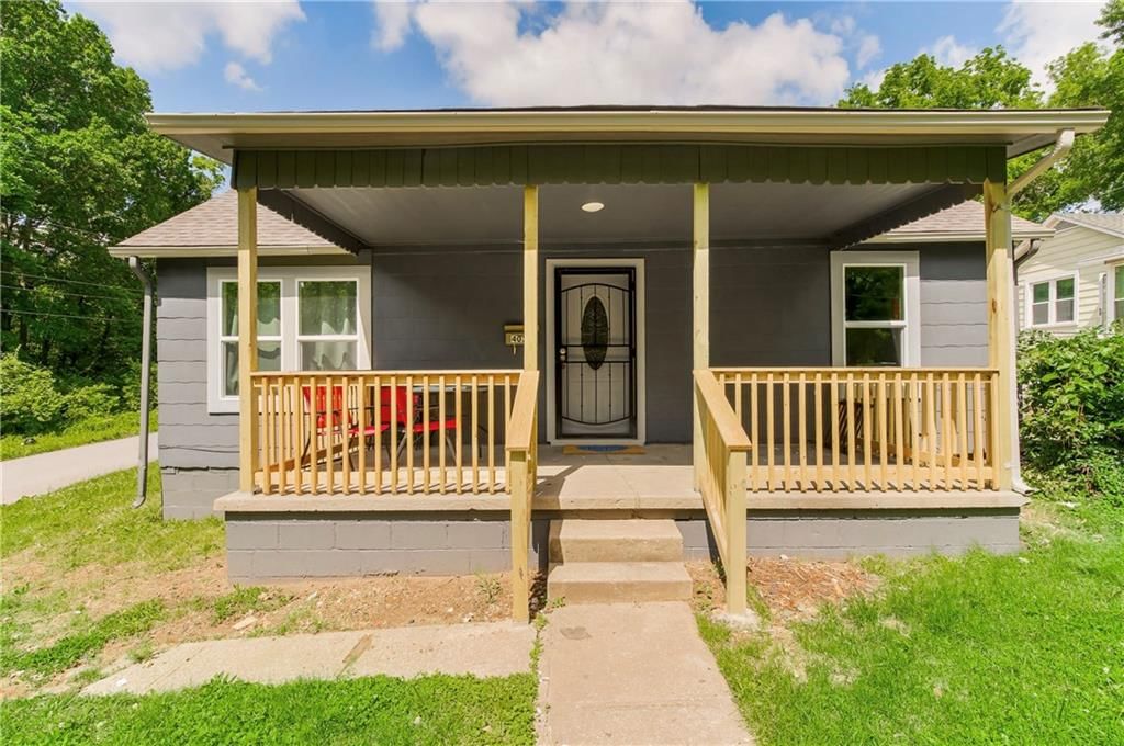 4032 Kensington Avenue — photo 1