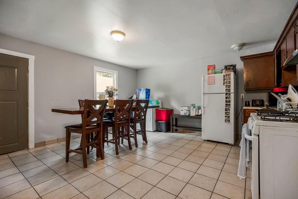 4032 Kensington Avenue — photo 8