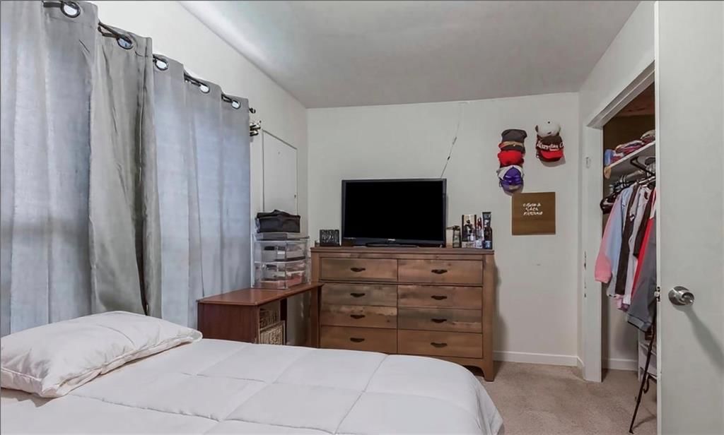 4032 Kensington Avenue — photo 10
