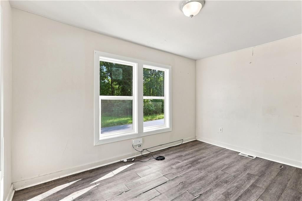 4032 Kensington Avenue — photo 17
