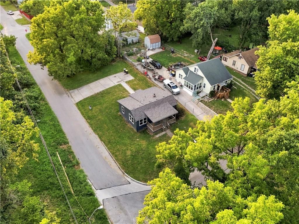 4032 Kensington Avenue — photo 29