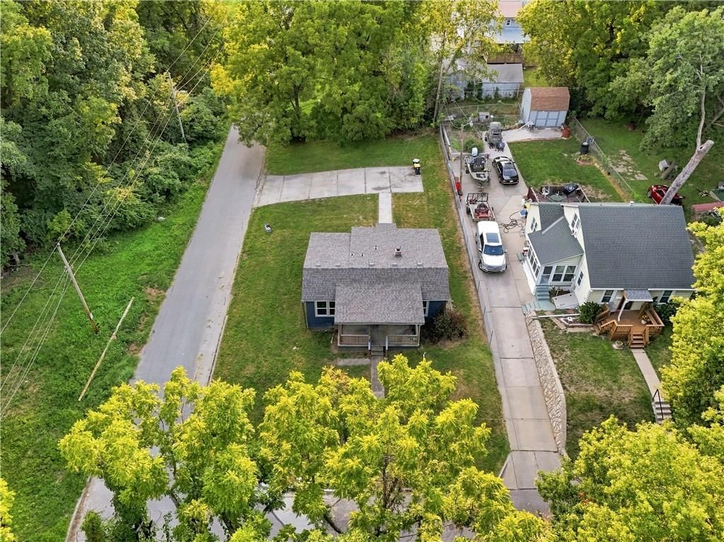 4032 Kensington Avenue — photo 30