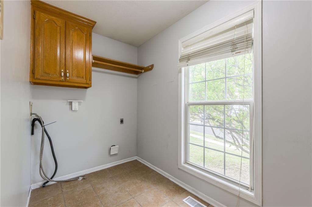12505 E 58TH Terrace — photo 10