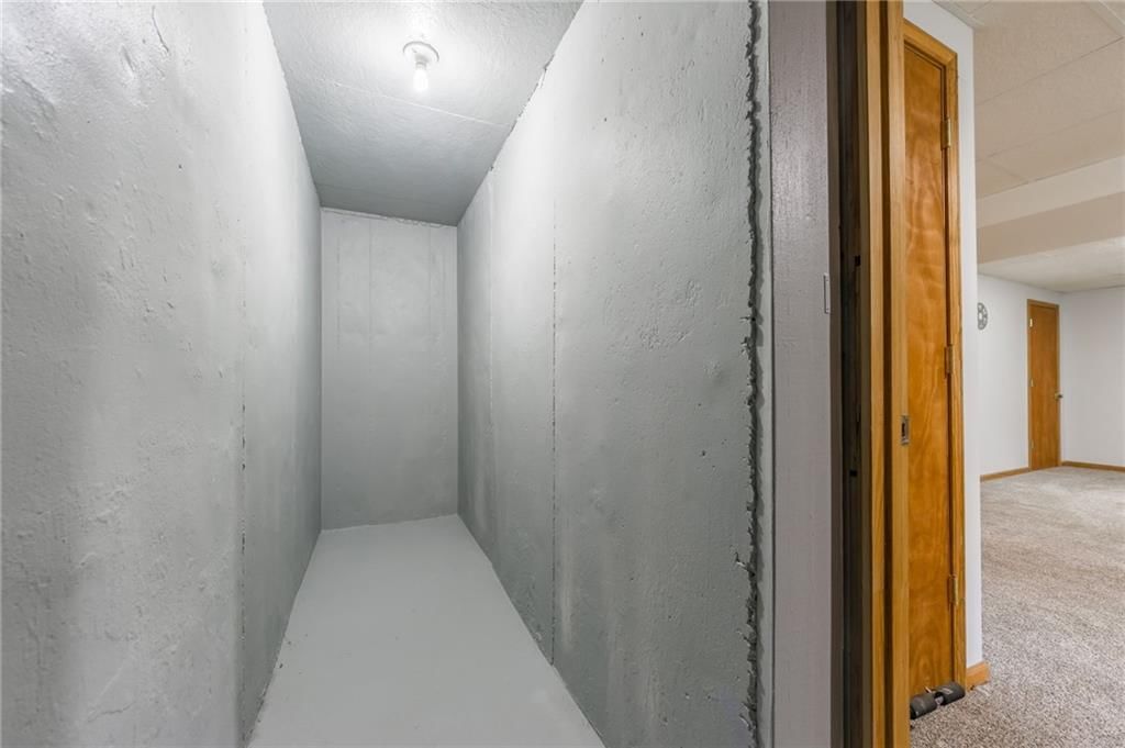 12505 E 58TH Terrace — photo 24