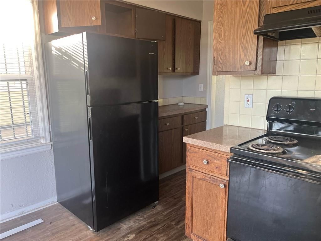 1025 E 84th Terrace — photo 3