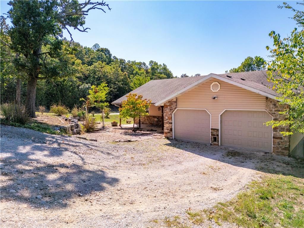 117 Blue Springs Lane — photo 44