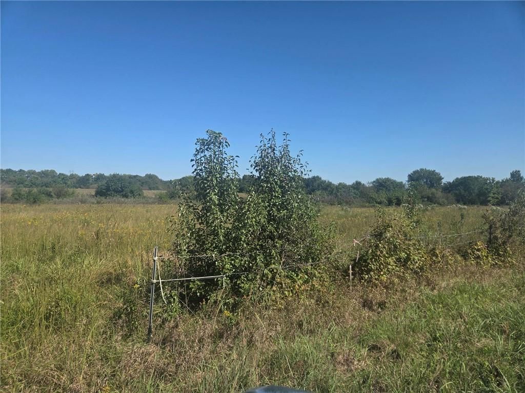 327th & Old KC Road — photo 7