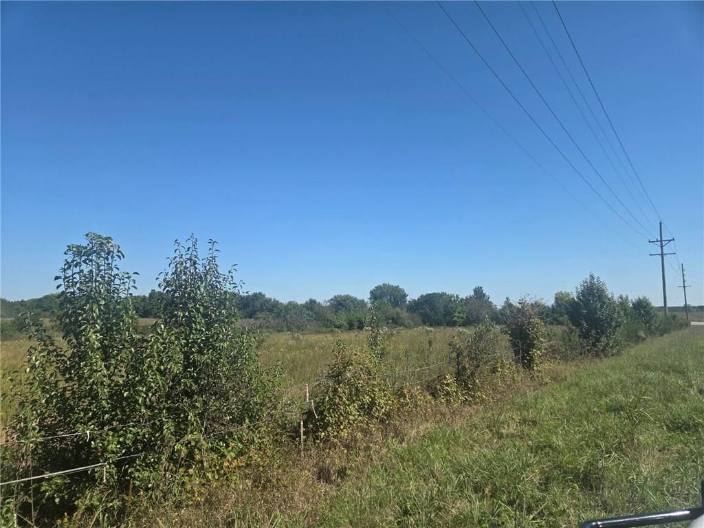 327th & Old KC Road — photo 8
