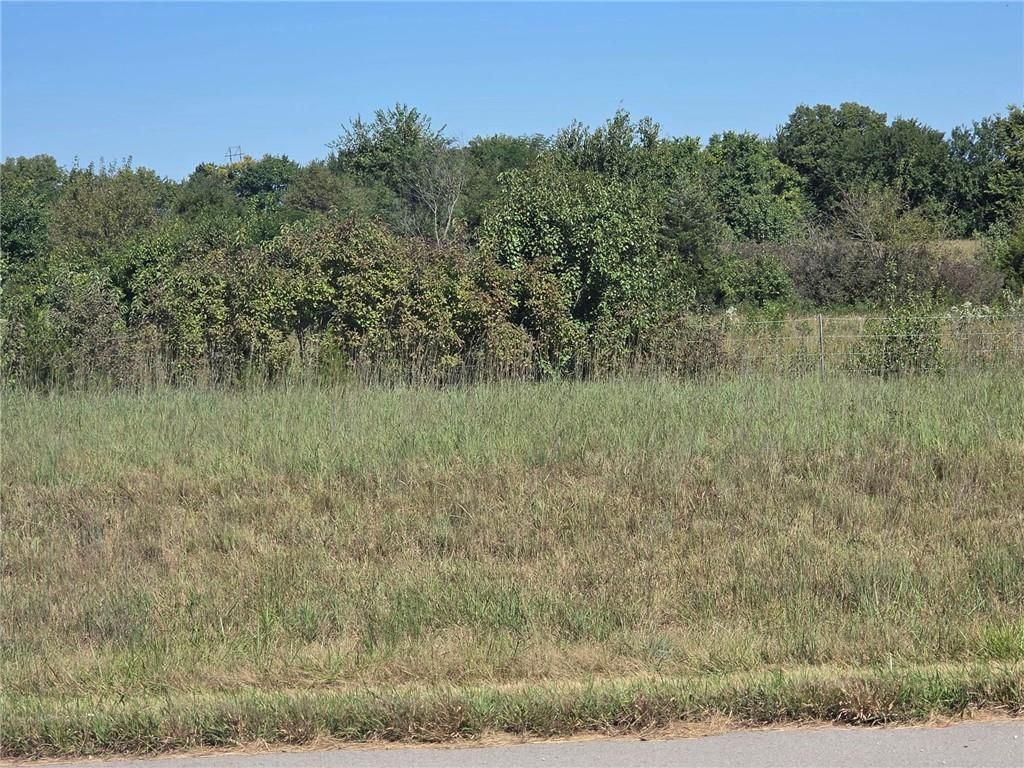 327th & Old KC Road — photo 9