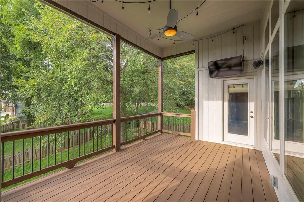 1317 NE Kenwood Drive — photo 17