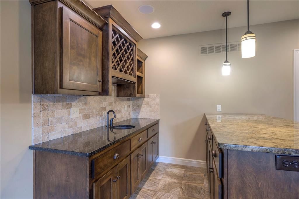 1317 NE Kenwood Drive — photo 40