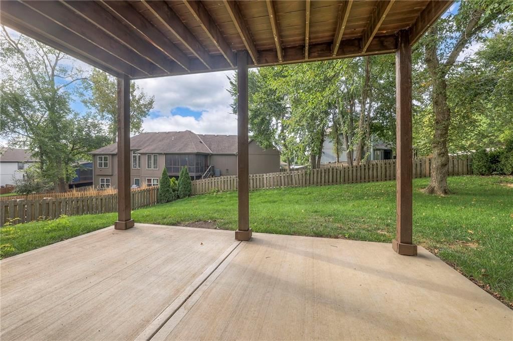 1317 NE Kenwood Drive — photo 48