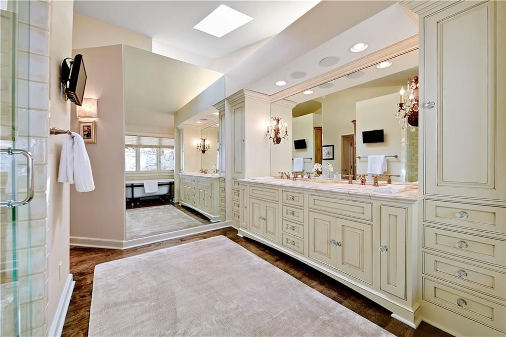 140 Lakeshore Drive W — photo 30