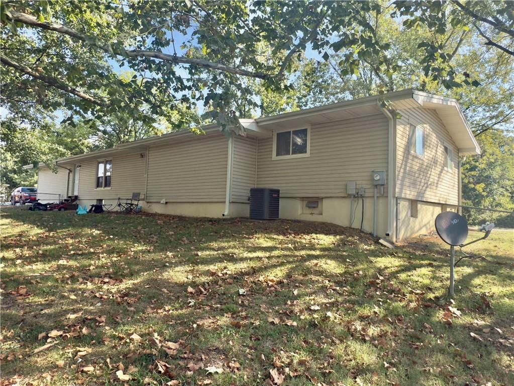 124 Hillcrest Drive — photo 6