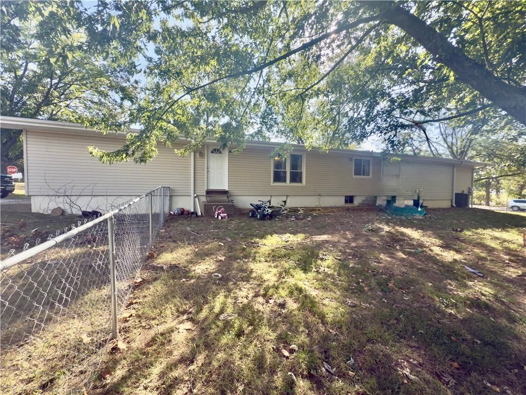 124 Hillcrest Drive — photo 7