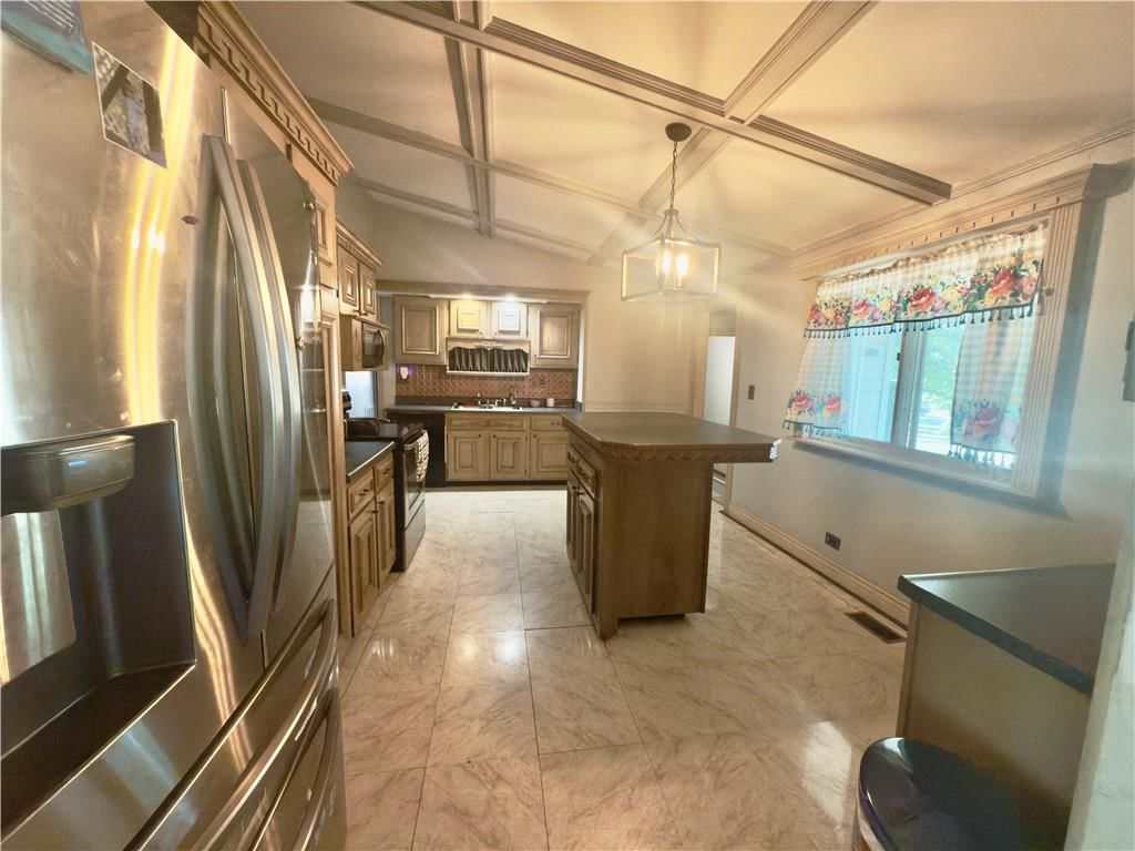 124 Hillcrest Drive — photo 9