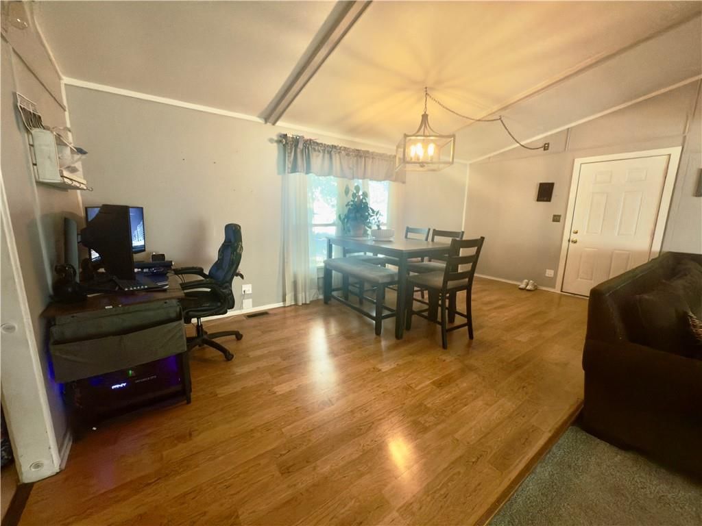 124 Hillcrest Drive — photo 13
