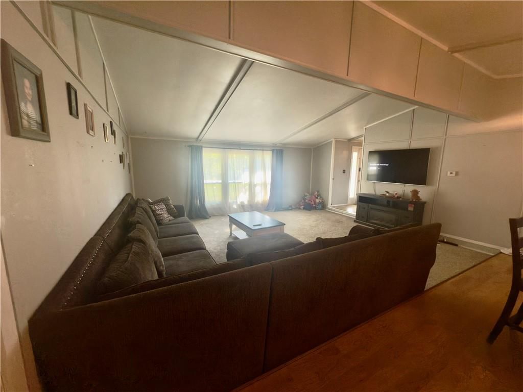 124 Hillcrest Drive — photo 14