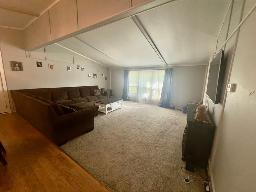 124 Hillcrest Drive — photo 15