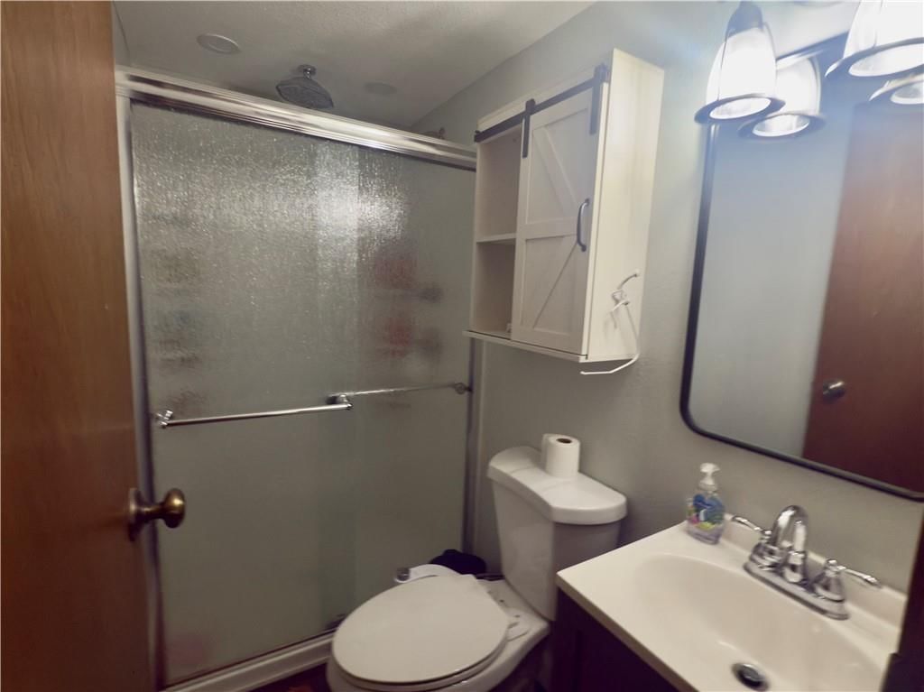 124 Hillcrest Drive — photo 23