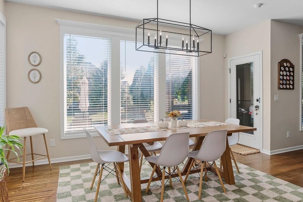 Photo 11 of 35 - 22605 W 56TH Street
