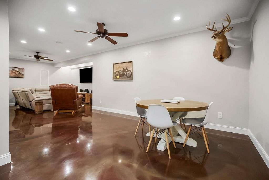 Photo 25 of 35 - 22605 W 56TH Street