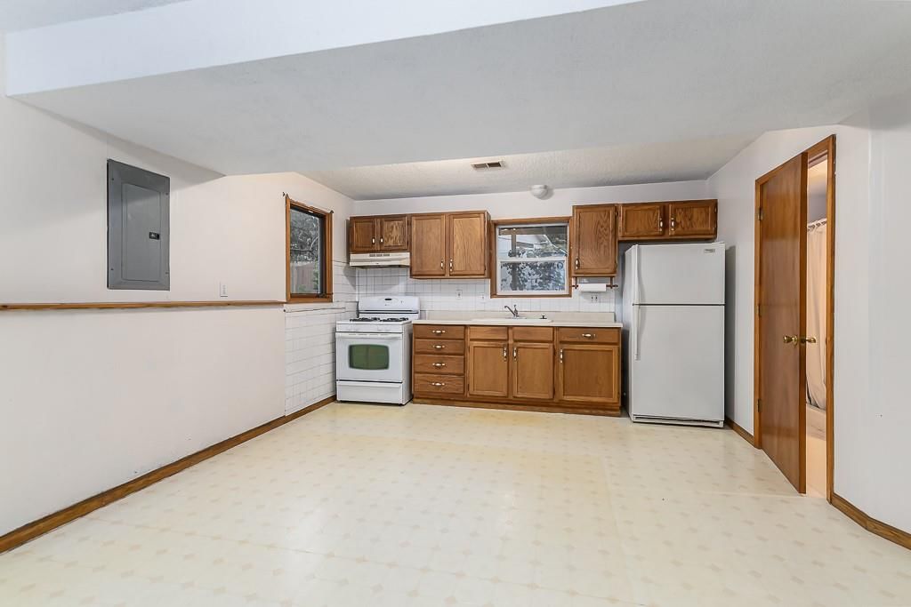 11201 Georgia Avenue — photo 15