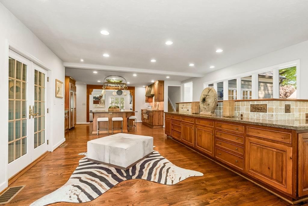 3209 W 68th Street — photo 13