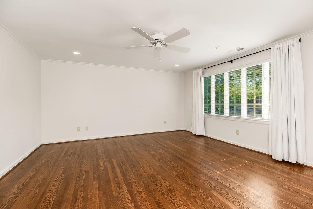3209 W 68th Street — photo 23