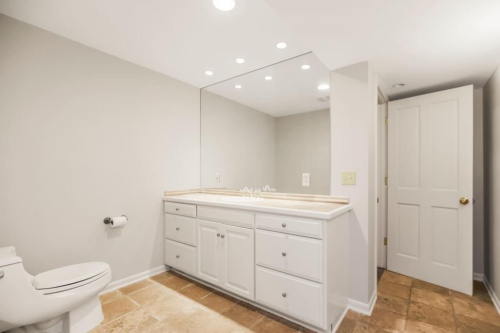 3209 W 68th Street — photo 26