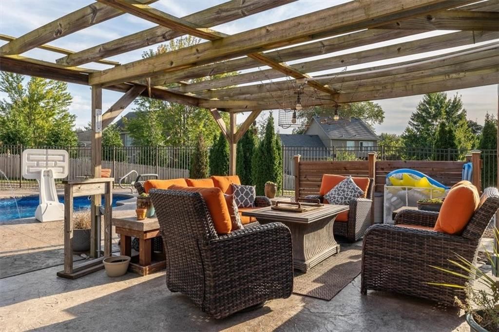 1406 NE Hunters Court — photo 7