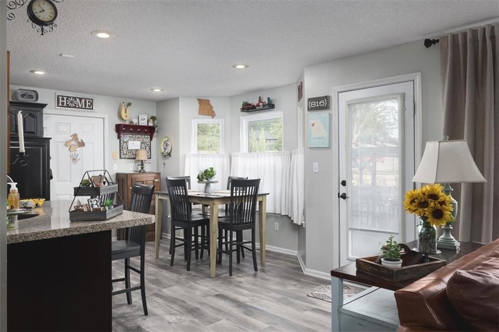 1406 NE Hunters Court — photo 9