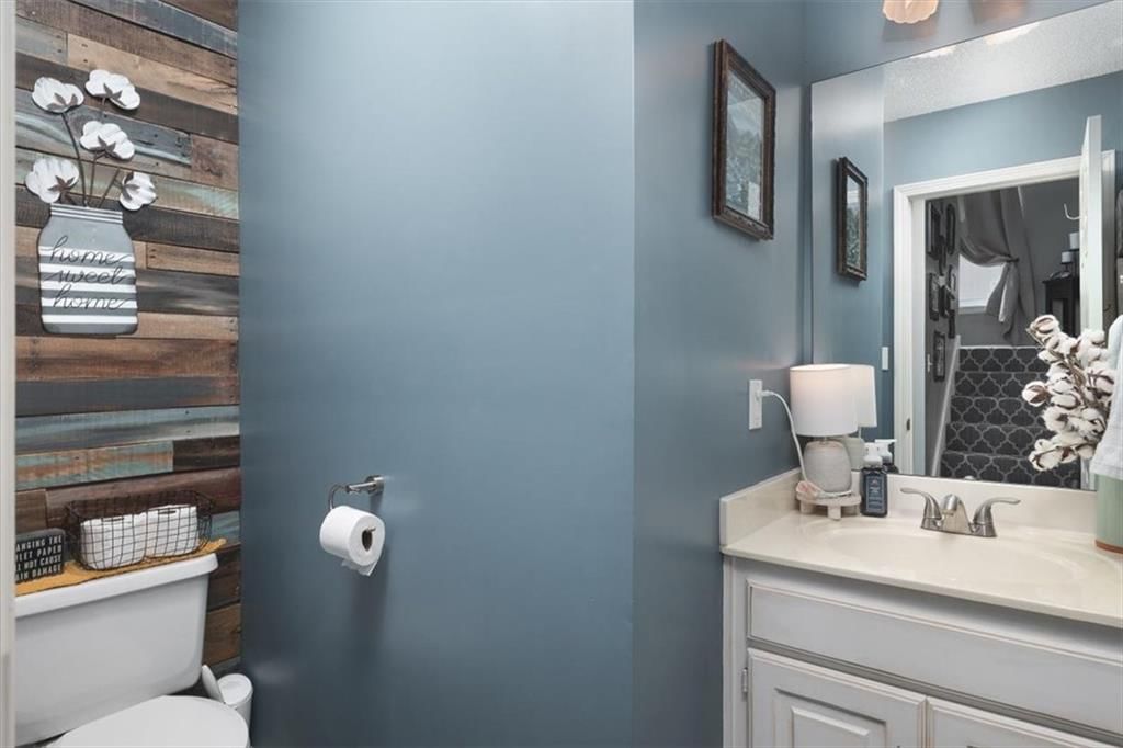 1406 NE Hunters Court — photo 11