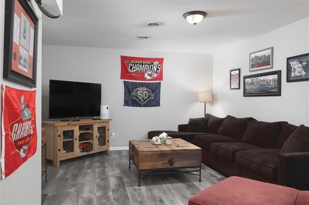 1406 NE Hunters Court — photo 21