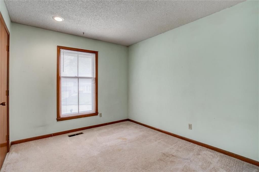 1218 Canterbury Lane — photo 24