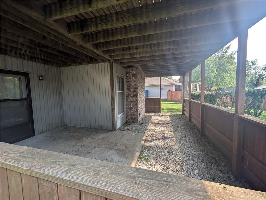 1218 Canterbury Lane — photo 37