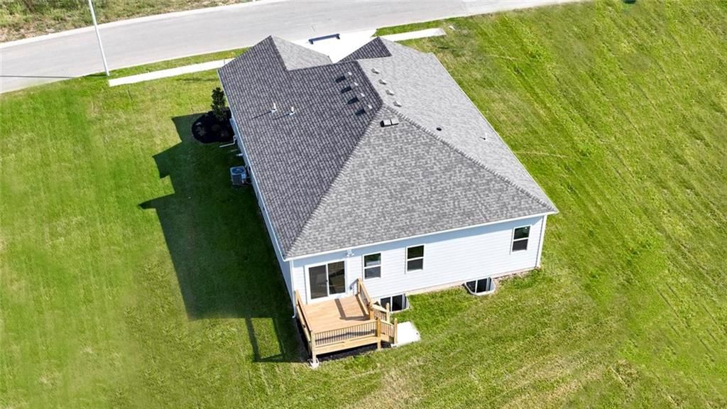 2701 Mercer Lane — photo 33