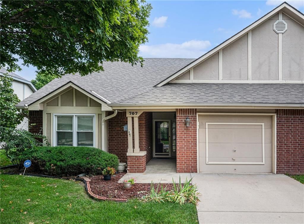 707 N Somerset Terrace, Olathe, KS