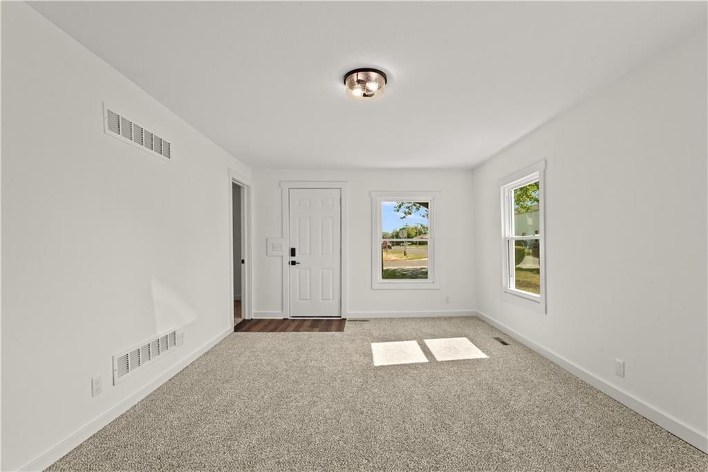 301 N 4th Street — photo 8