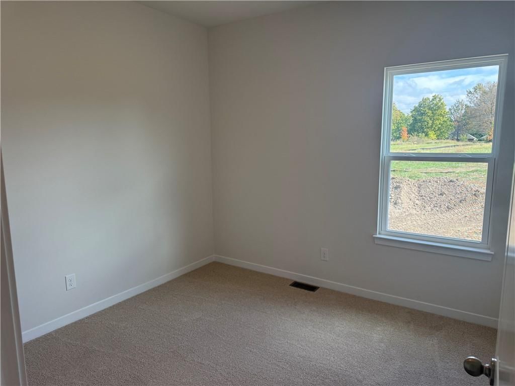 2210 Crestview Place — photo 10