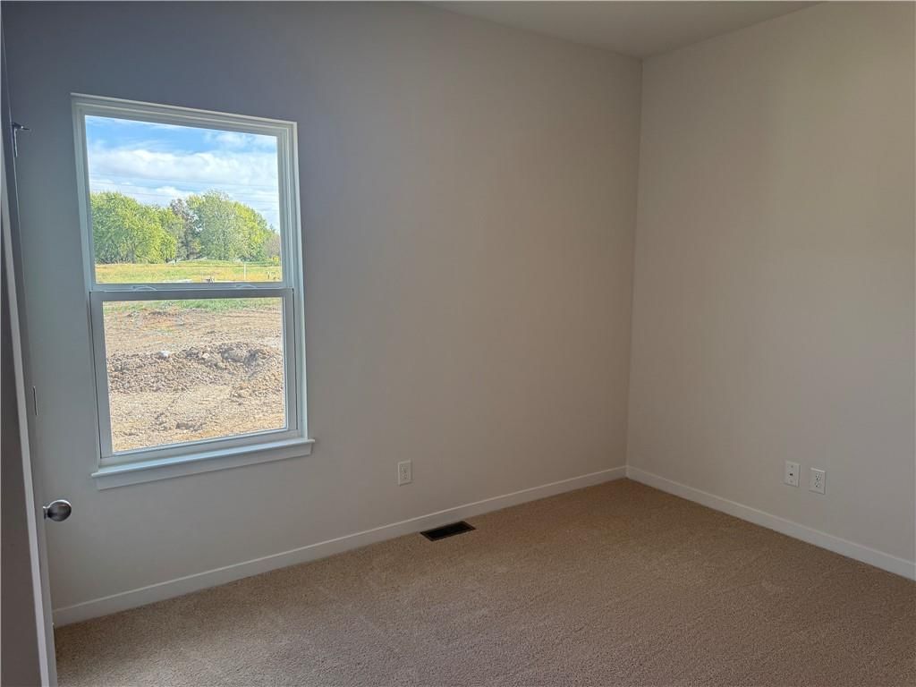 2210 Crestview Place — photo 11