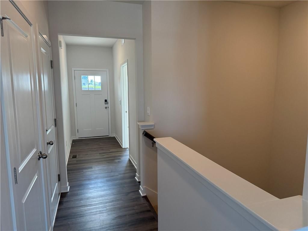 2210 Crestview Place — photo 13