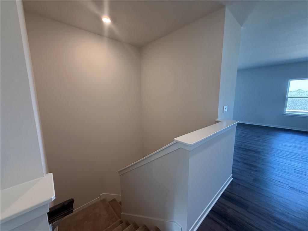 2210 Crestview Place — photo 14
