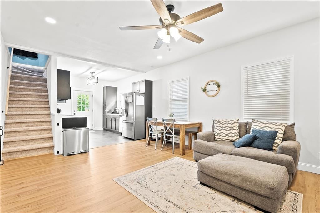 Photo 5 of 35 - 509 N Ridge Avenue