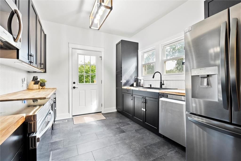 Photo 9 of 35 - 509 N Ridge Avenue