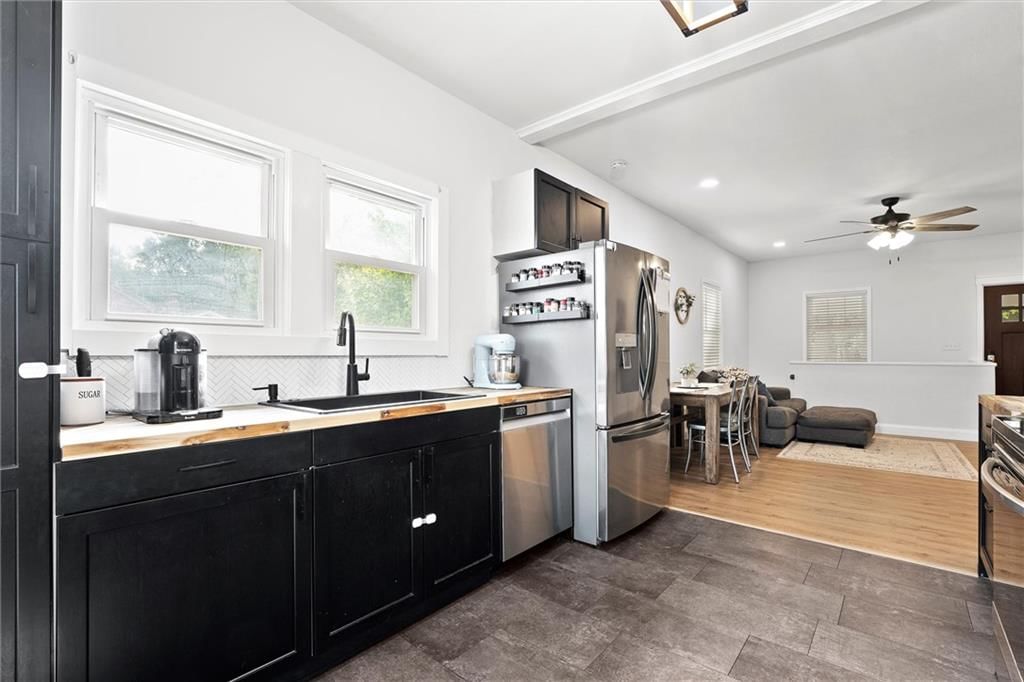 Photo 11 of 35 - 509 N Ridge Avenue