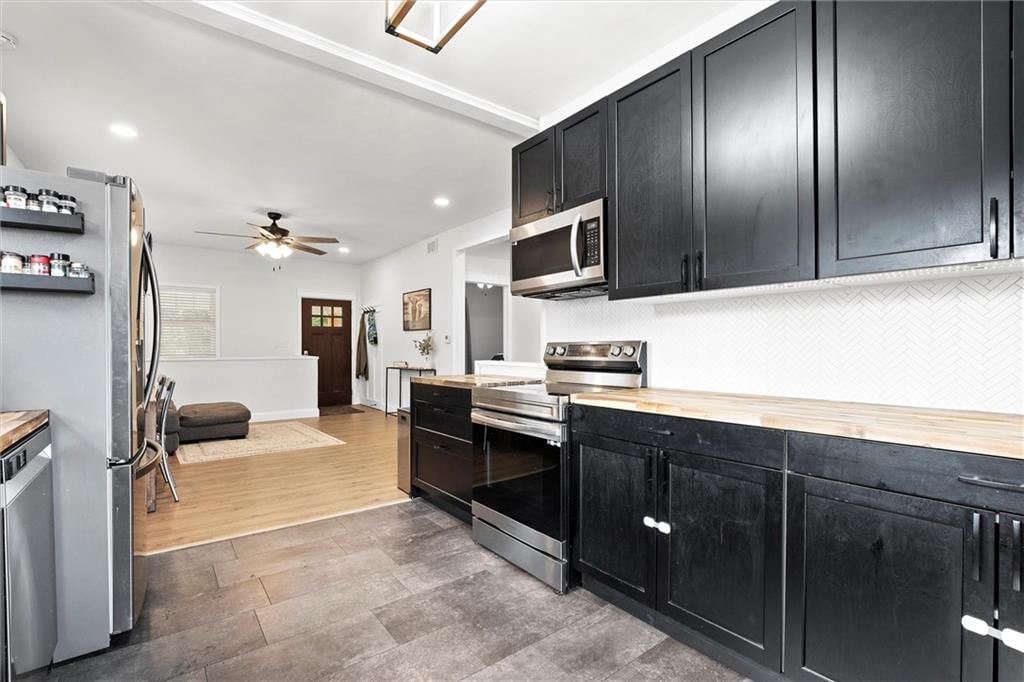 Photo 12 of 35 - 509 N Ridge Avenue