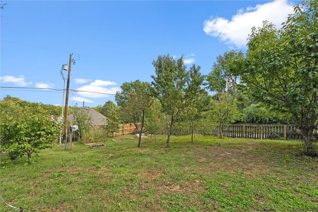 Photo 28 of 35 - 509 N Ridge Avenue